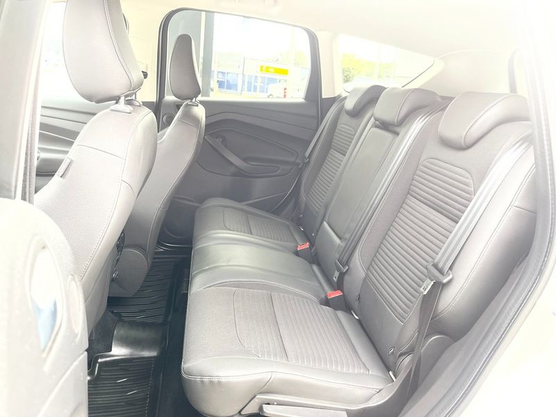 Ford Kuga bild 13