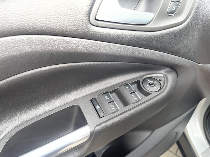 Ford Kuga bild 9