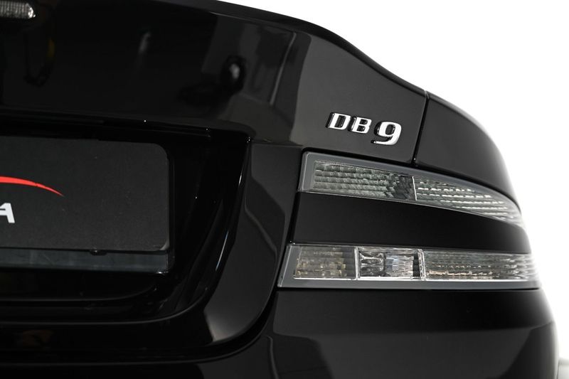Aston Martin DB9 bild 11
