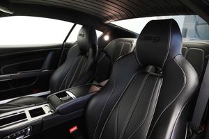 Aston Martin DB9 bild 15