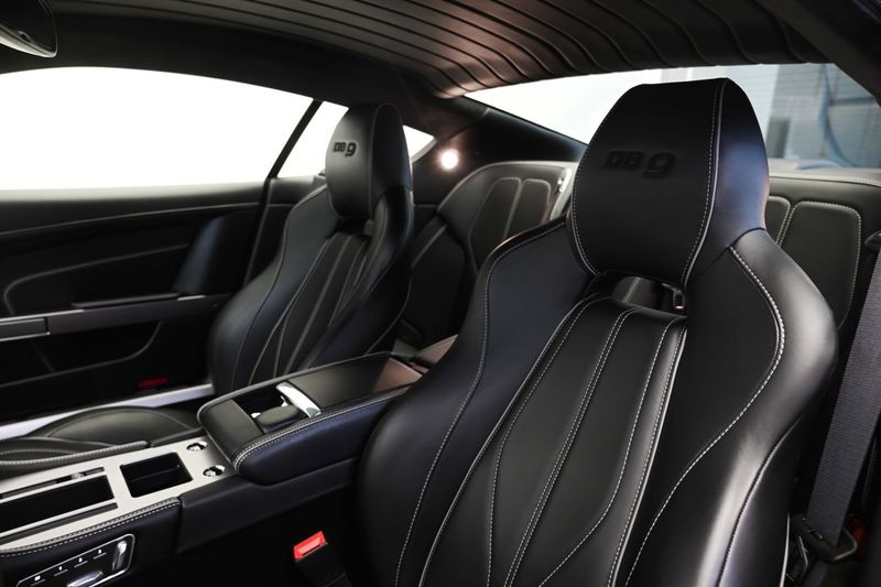Aston Martin DB9 bild 15