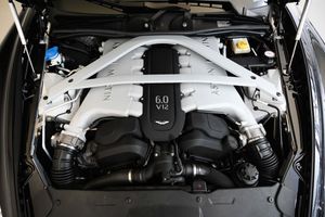 Aston Martin DB9 bild 27