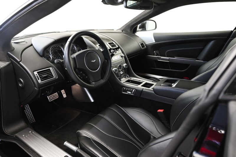 Aston Martin DB9 bild 12