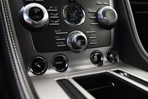 Aston Martin DB9 bild 18