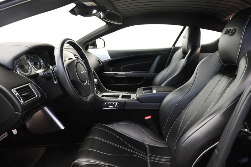 Aston Martin DB9 bild 14