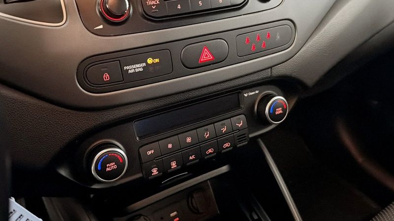 Kia Carens bild 13
