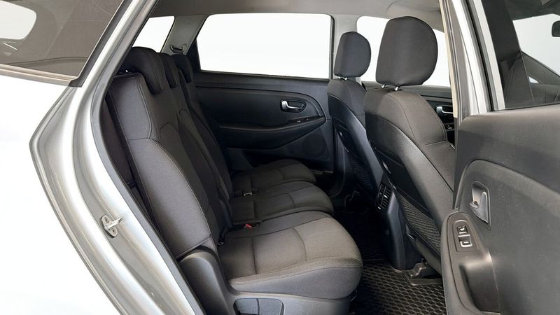 Kia Carens bild 5