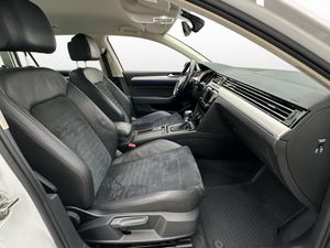 Volkswagen Passat bild 25
