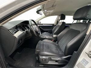 Volkswagen Passat bild 12