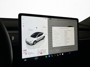 Tesla Model Y bild 23