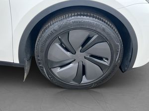 Tesla Model Y bild 32