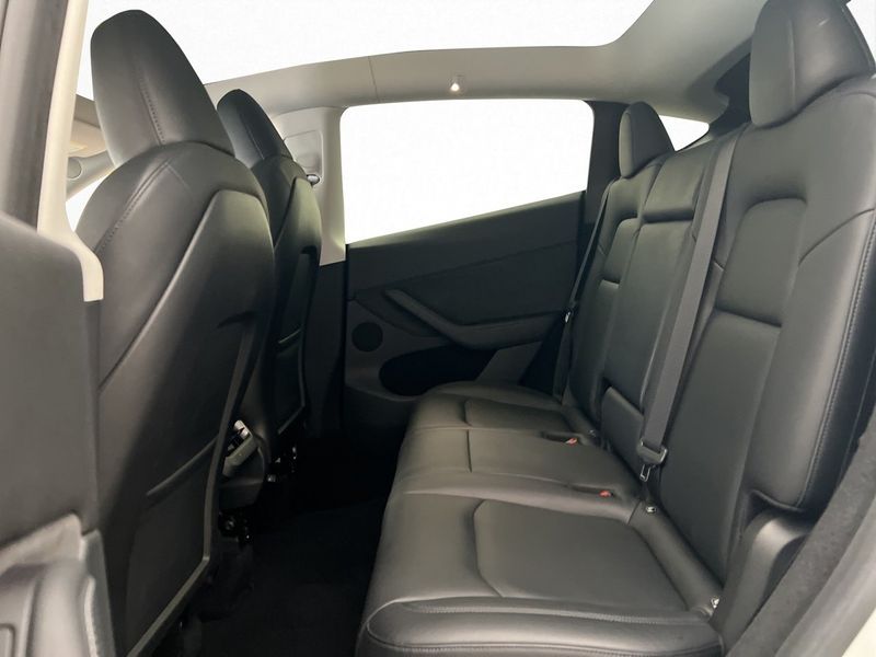 Tesla Model Y bild 26
