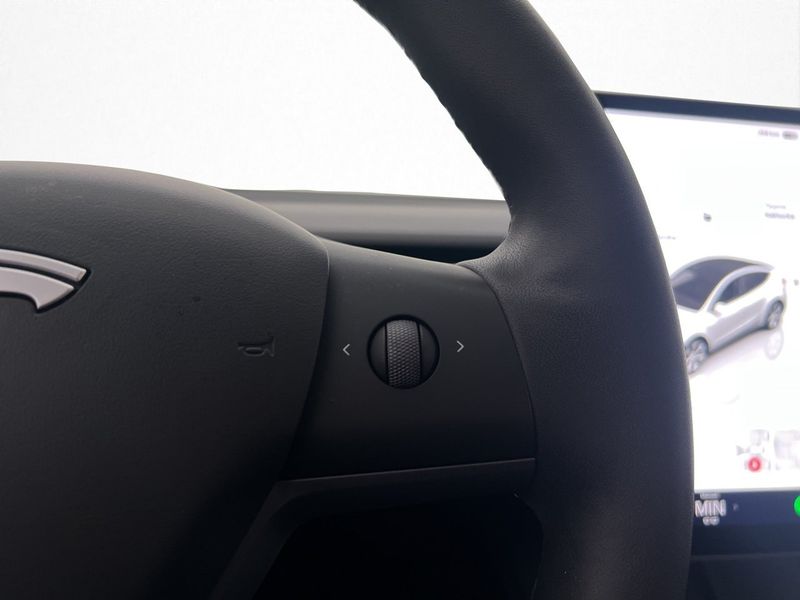 Tesla Model Y bild 34