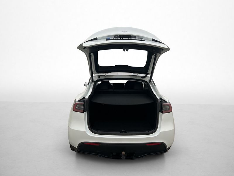 Tesla Model Y bild 27