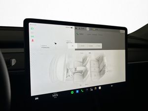 Tesla Model Y bild 20