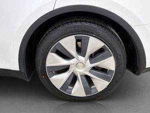 Tesla Model Y bild 32