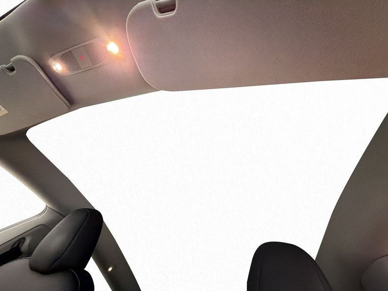 Tesla Model Y bild 13