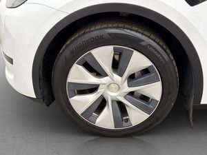 Tesla Model Y bild 31
