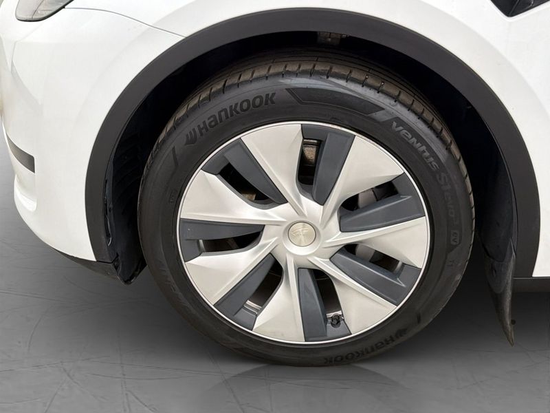 Tesla Model Y bild 31