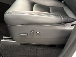 Tesla Model Y bild 14