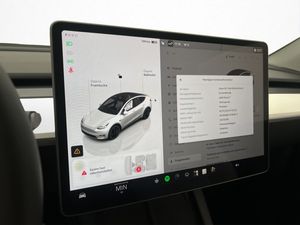 Tesla Model Y bild 18