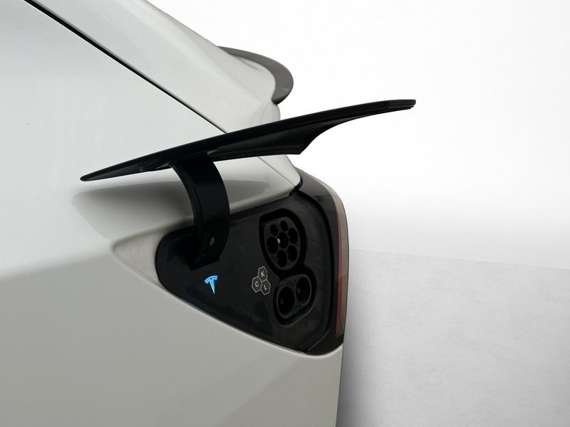 Tesla Model Y bild 10