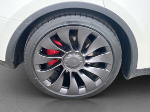 Tesla Model Y bild 32