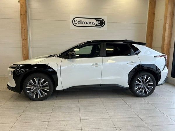 Subaru Solterra Touring + 74.7 kWh AWD 10 års Garanti - 2026