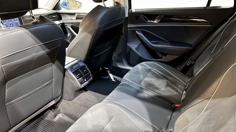 Volkswagen Passat bild 11