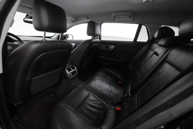 Jaguar XF bild 18