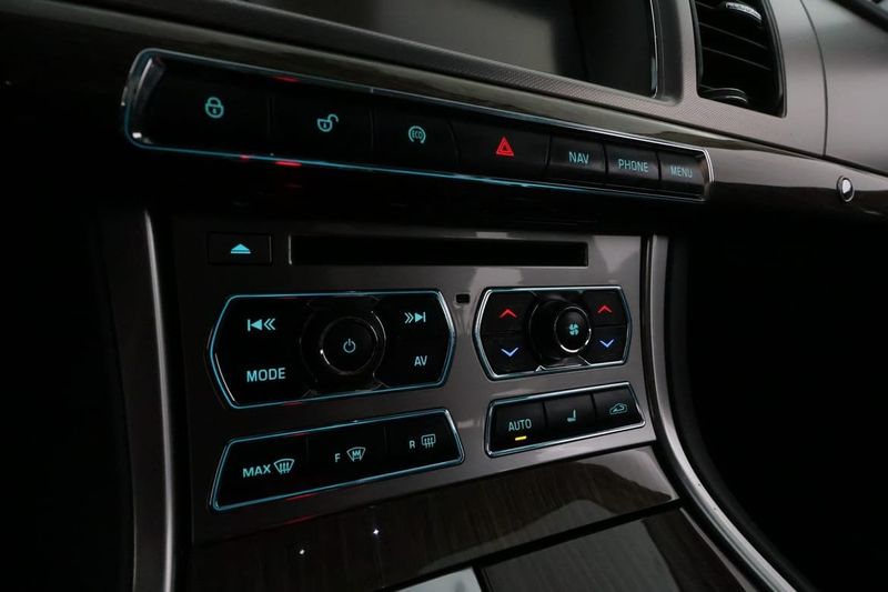 Jaguar XF bild 21
