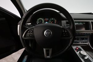 Jaguar XF bild 15