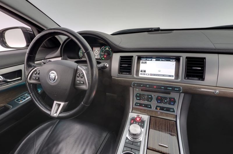 Jaguar XF bild 14