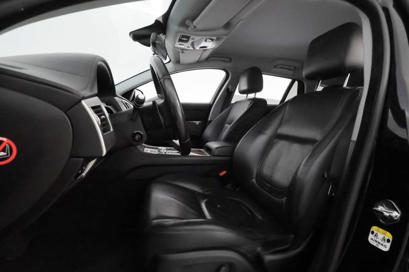Jaguar XF bild 11