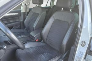 Volkswagen Passat bild 13