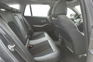 BMW 330 bild 8