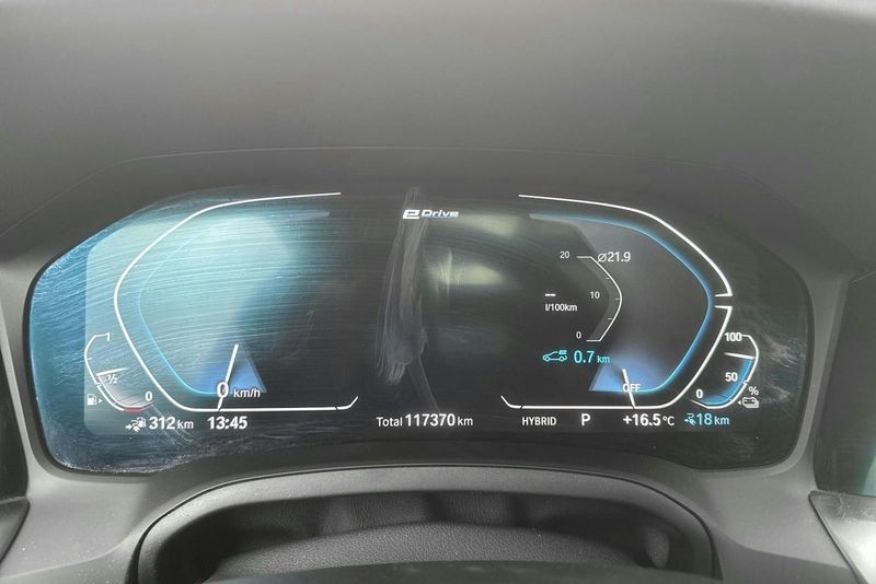 BMW 330 bild 10