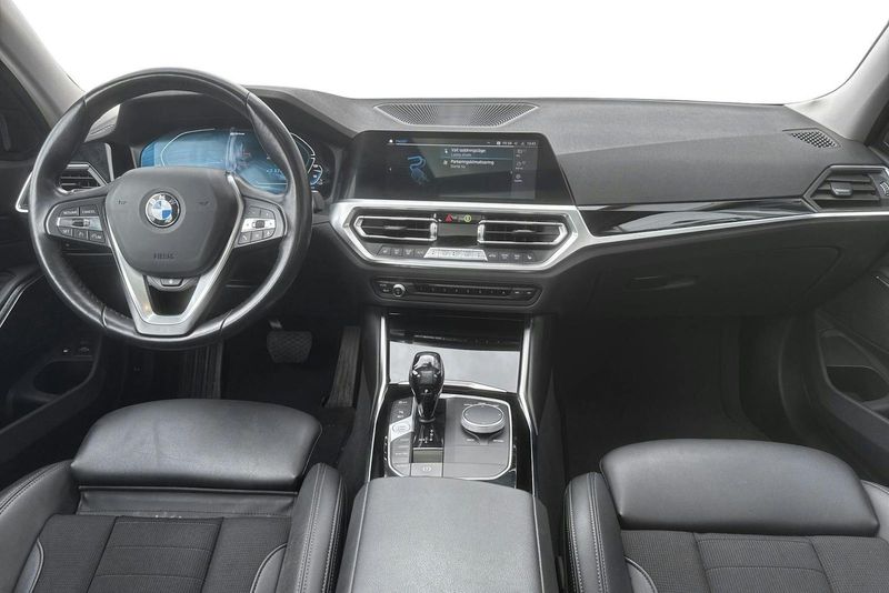 BMW 330 bild 6