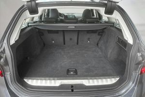 BMW 330 bild 9