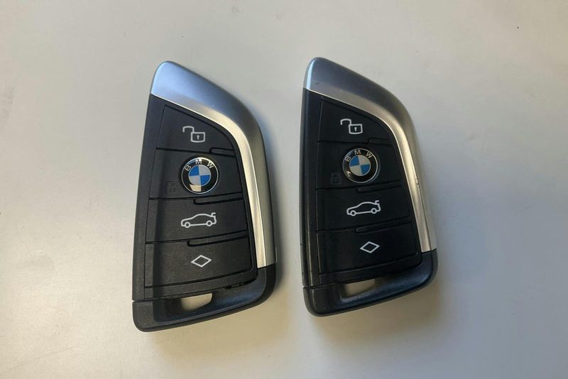 BMW 330 bild 18