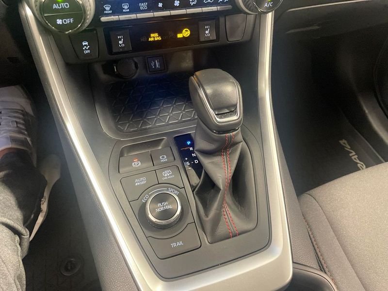 Toyota RAV4 bild 18