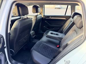 Volkswagen Passat bild 11