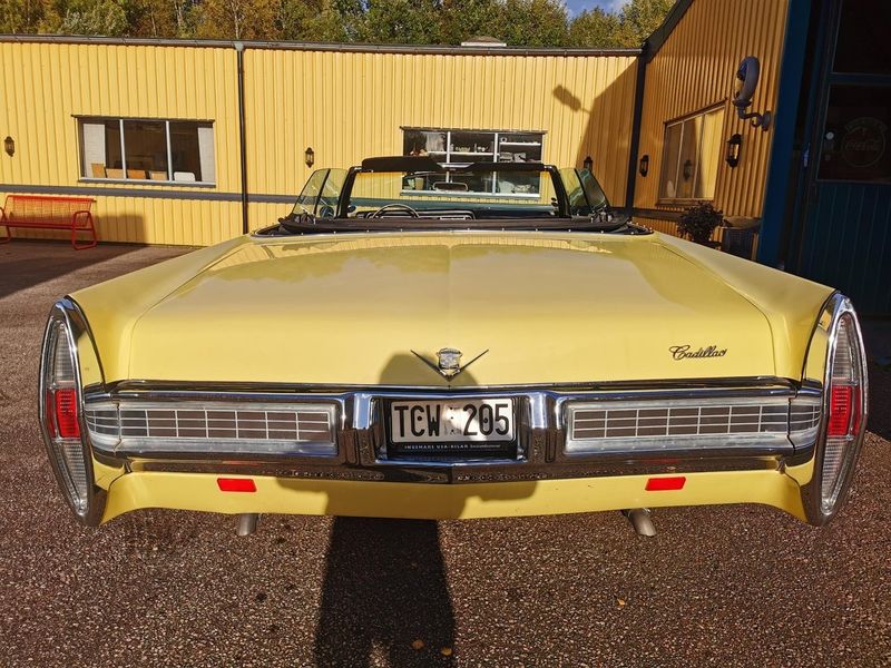 Cadillac DeVille bild 4