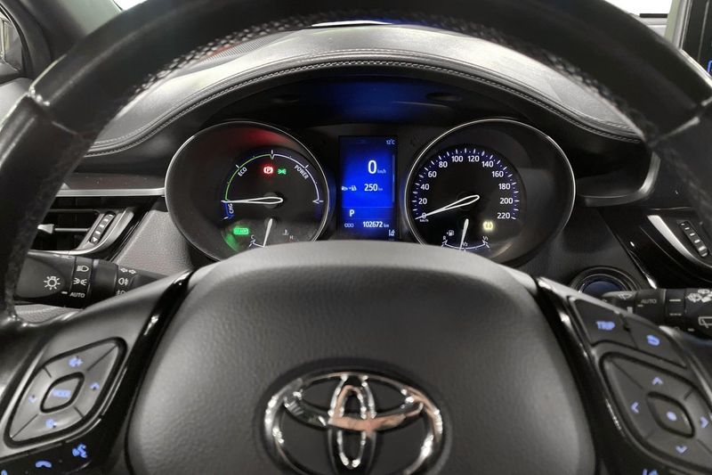 Toyota C-HR bild 24