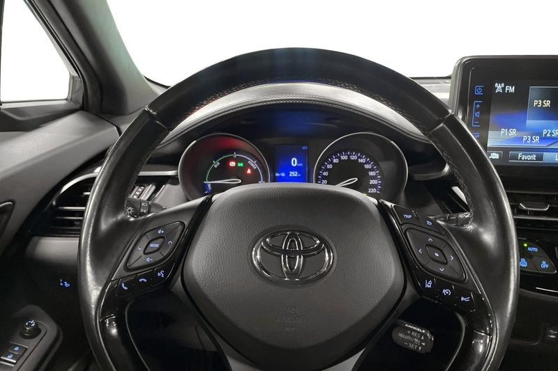 Toyota C-HR bild 12