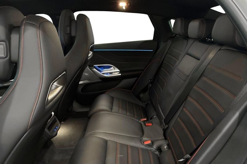 Mercedes C400 bild 10