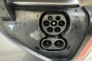 Tesla Model Y bild 17