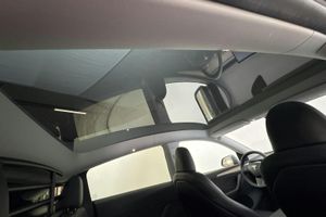Tesla Model Y bild 14