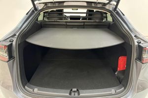 Tesla Model Y bild 9