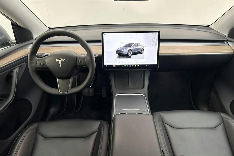 Tesla Model Y bild 6